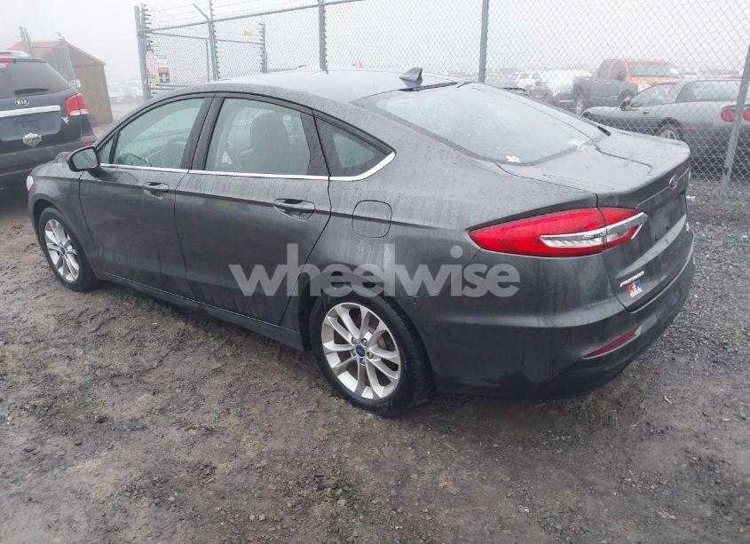 Photo 3 of 2020 Ford Fusion SE (VIN 3FA6P0HD0LR264097)