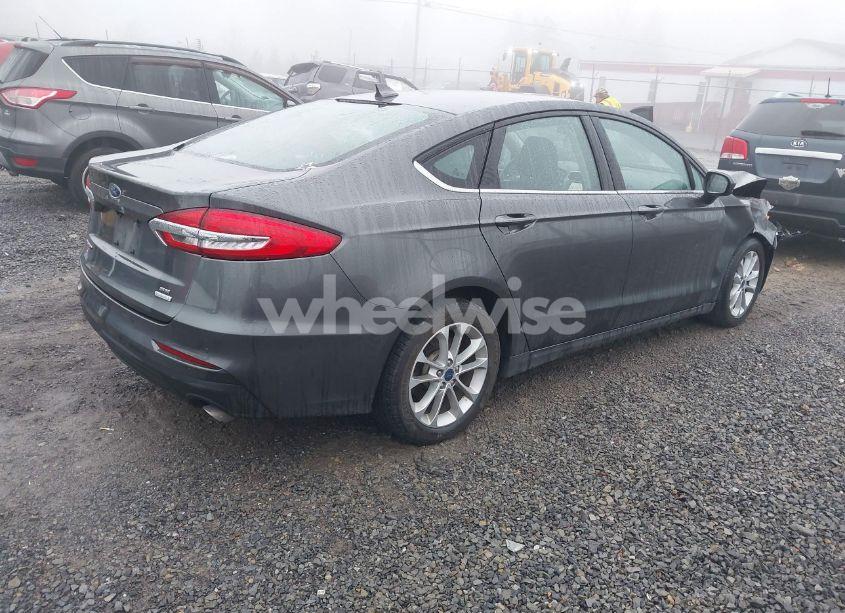 Photo 4 of 2020 Ford Fusion SE (VIN 3FA6P0HD0LR264097)