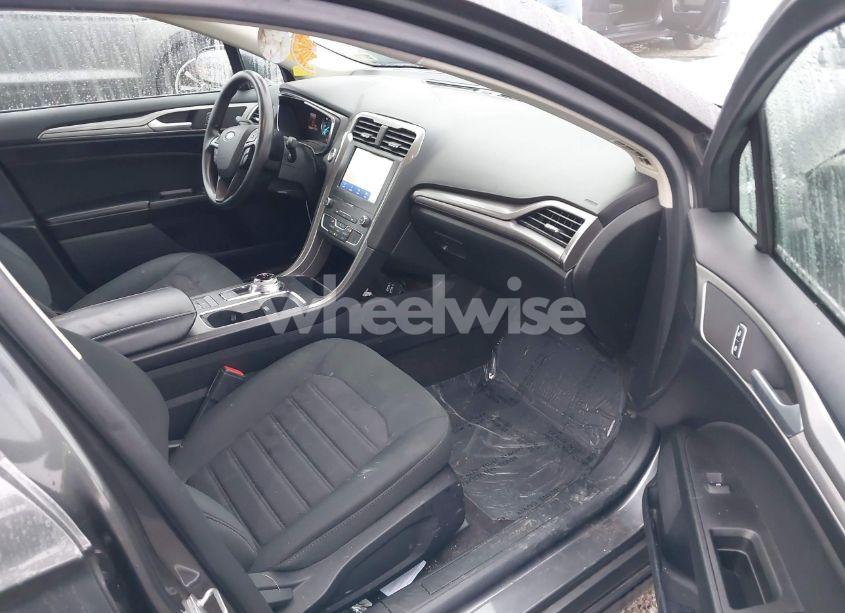 Photo 5 of 2020 Ford Fusion SE (VIN 3FA6P0HD0LR264097)