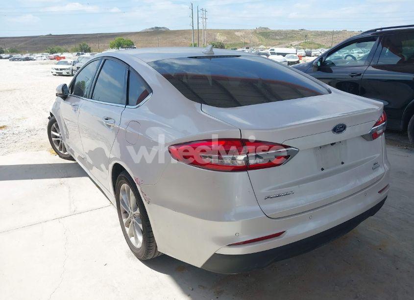Photo 3 of 2020 Ford Fusion SE (VIN 3FA6P0HD0LR264147)