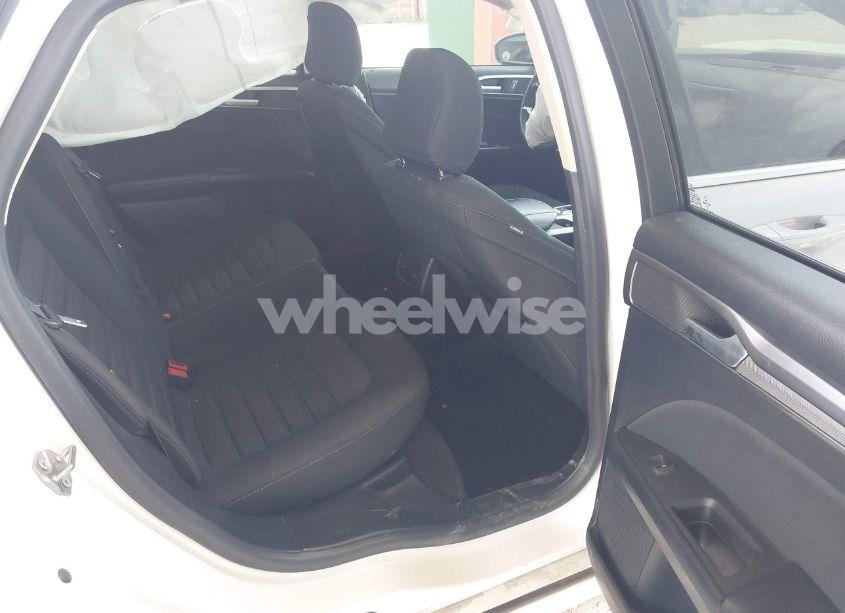 Photo 8 of 2020 Ford Fusion SE (VIN 3FA6P0HD0LR264147)