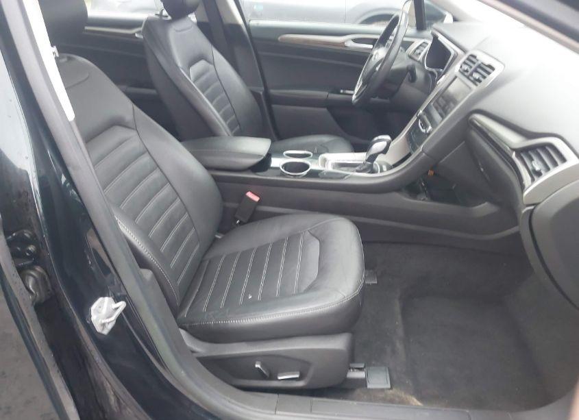 Photo 5 of 2014 Ford Fusion SE (VIN 3FA6P0HD1ER118584)