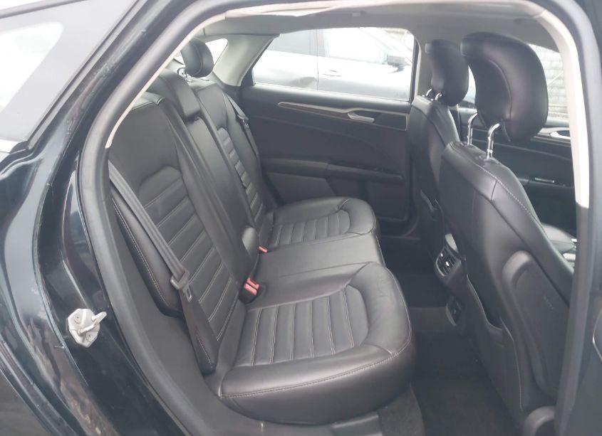 Photo 8 of 2014 Ford Fusion SE (VIN 3FA6P0HD1ER118584)