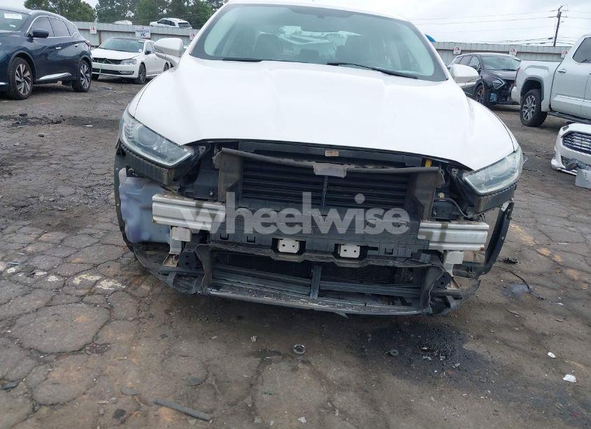 Photo 6 of 2014 Ford Fusion SE (VIN 3FA6P0HD1ER217096)