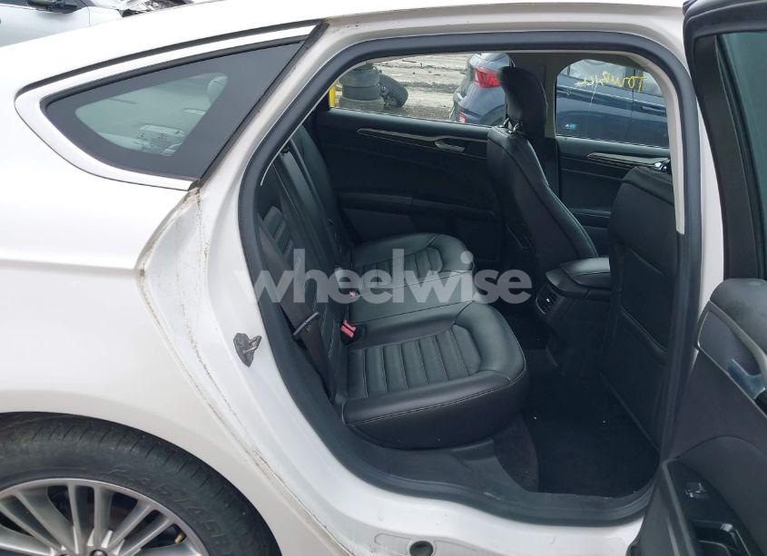 Photo 8 of 2014 Ford Fusion SE (VIN 3FA6P0HD1ER217096)