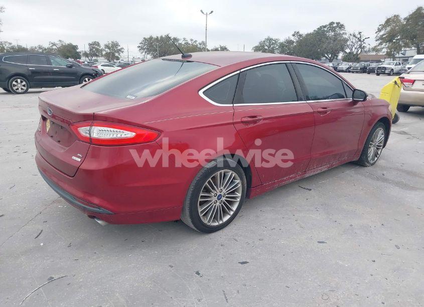 Photo 4 of 2014 Ford Fusion SE (VIN 3FA6P0HD1ER217423)