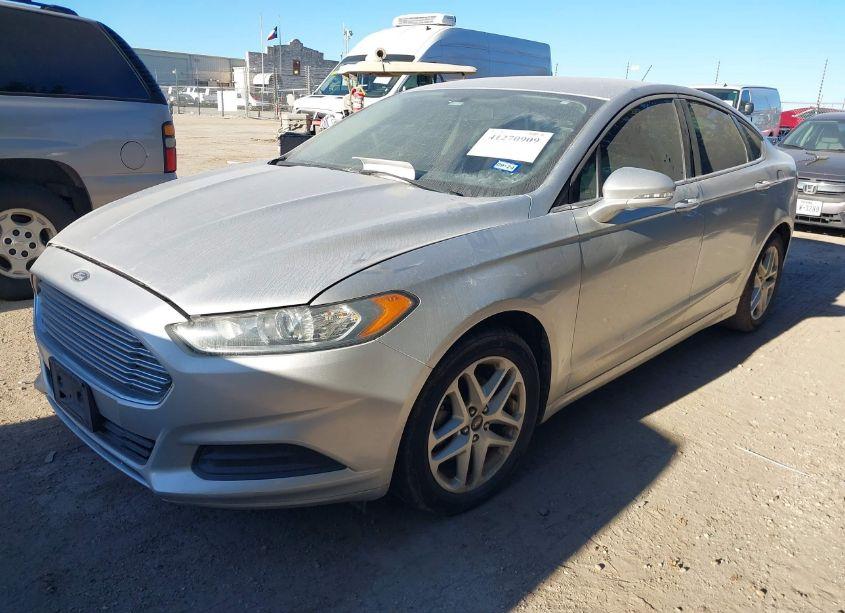 Photo 2 of 2014 Ford Fusion SE (VIN 3FA6P0HD1ER219270)