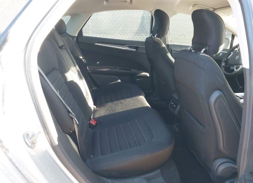 Photo 8 of 2014 Ford Fusion SE (VIN 3FA6P0HD1ER219270)