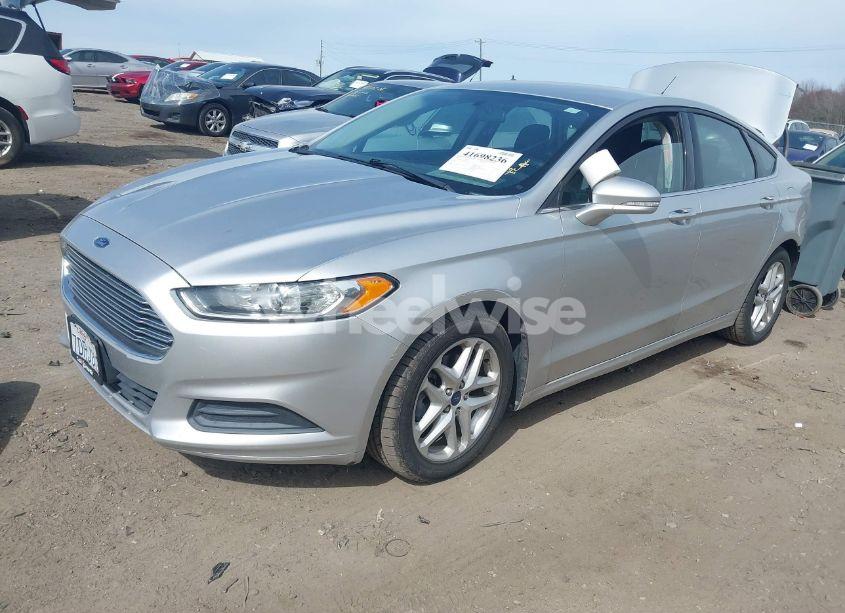 Photo 2 of 2014 Ford Fusion SE (VIN 3FA6P0HD1ER220368)