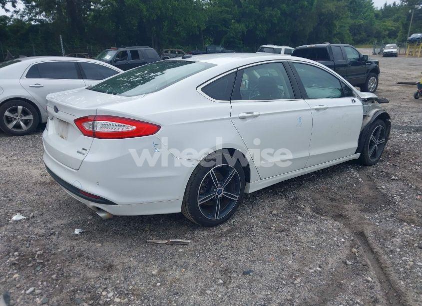 Photo 4 of 2014 Ford Fusion SE (VIN 3FA6P0HD1ER363689)