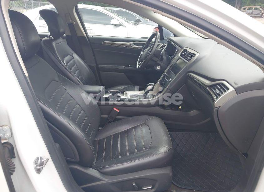 Photo 5 of 2014 Ford Fusion SE (VIN 3FA6P0HD1ER363689)