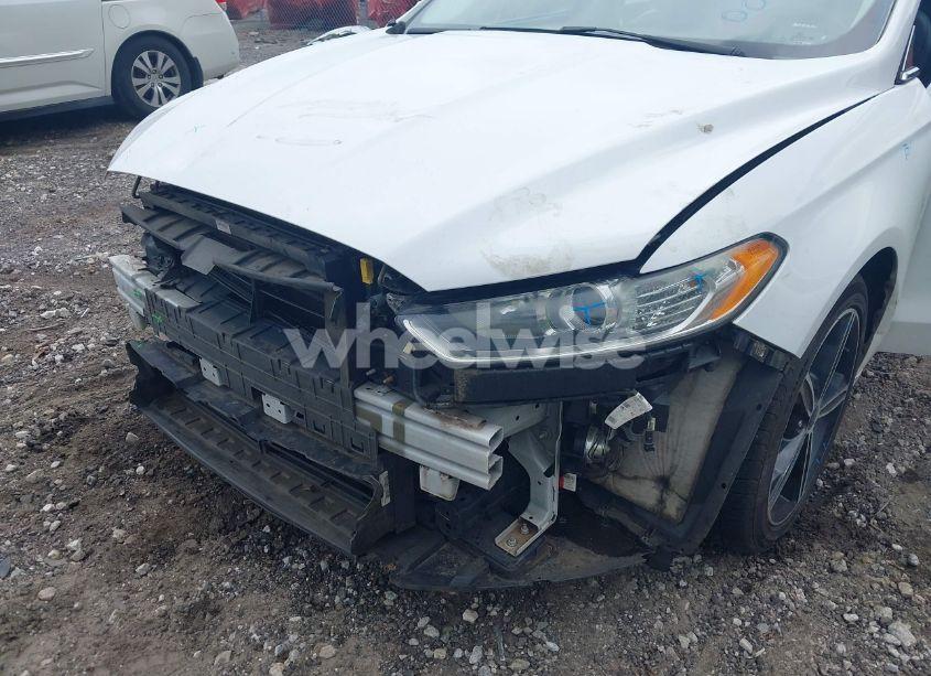 Photo 6 of 2014 Ford Fusion SE (VIN 3FA6P0HD1ER363689)