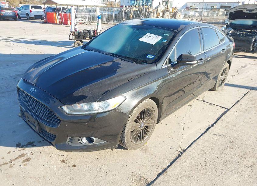 Photo 2 of 2015 Ford Fusion SE (VIN 3FA6P0HD1FR108901)