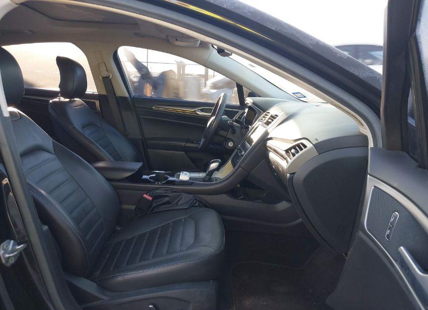 Photo 5 of 2015 Ford Fusion SE (VIN 3FA6P0HD1FR108901)