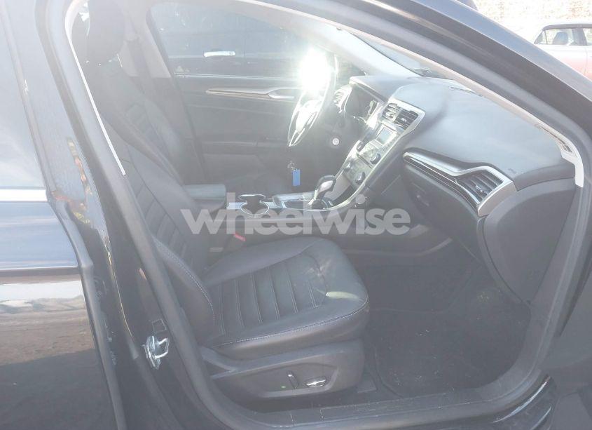 Photo 5 of 2015 Ford Fusion SE (VIN 3FA6P0HD1FR276151)