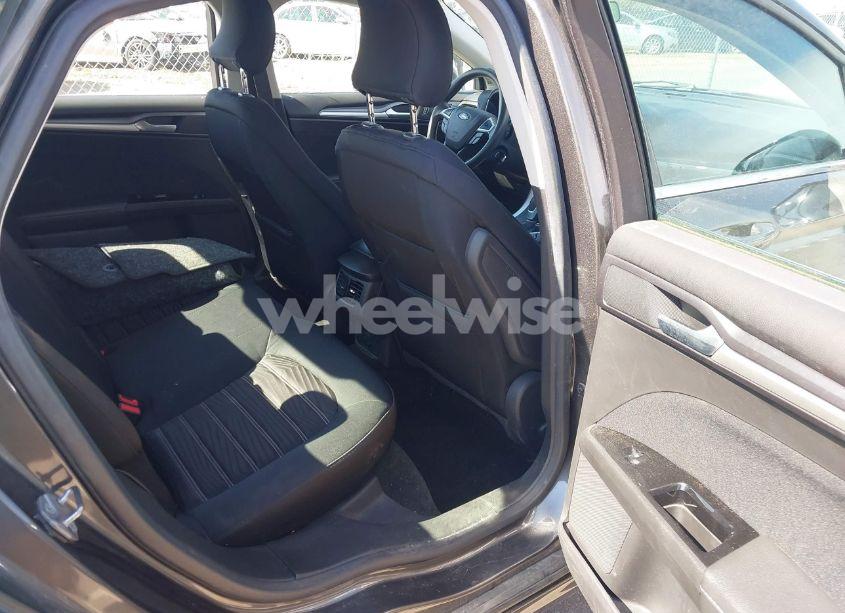 Photo 8 of 2016 Ford Fusion SE (VIN 3FA6P0HD1GR105899)