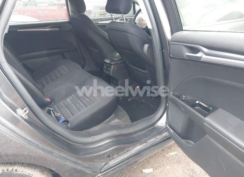 Photo 8 of 2016 Ford Fusion SE (VIN 3FA6P0HD1GR121956)