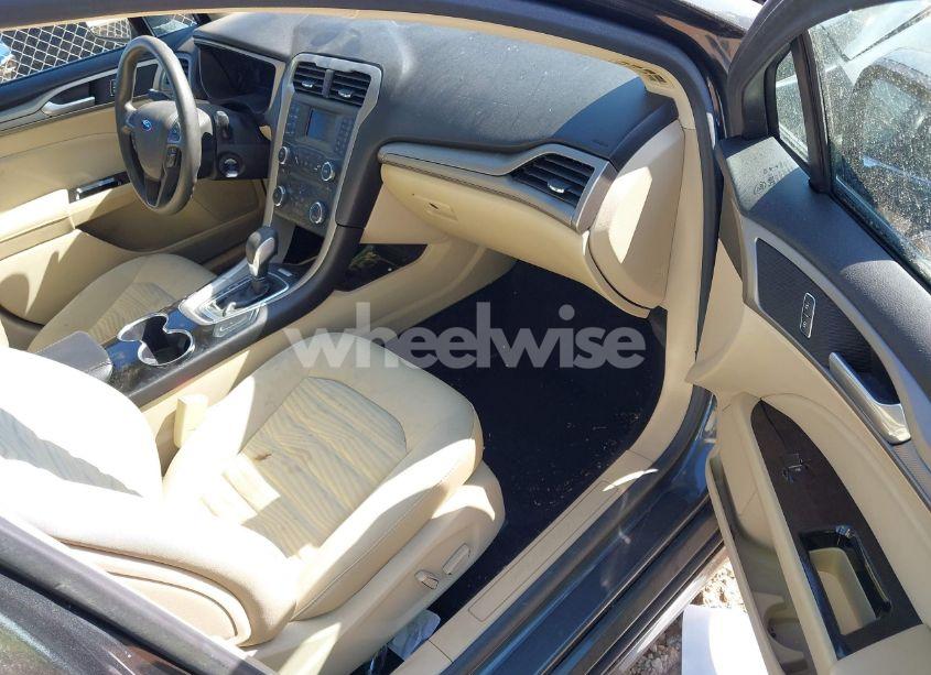 Photo 5 of 2016 Ford Fusion SE (VIN 3FA6P0HD1GR139969)