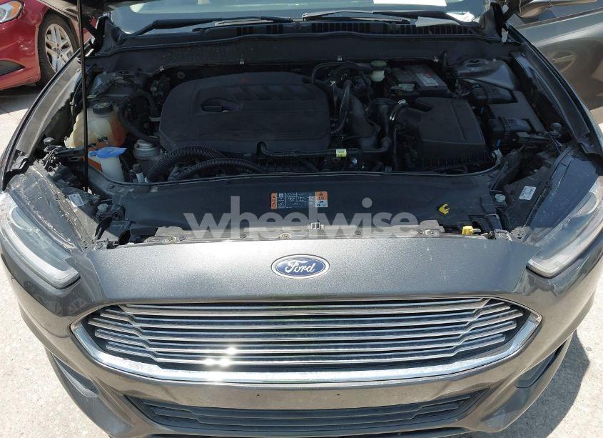 Photo 10 of 2016 Ford Fusion SE (VIN 3FA6P0HD1GR140166)