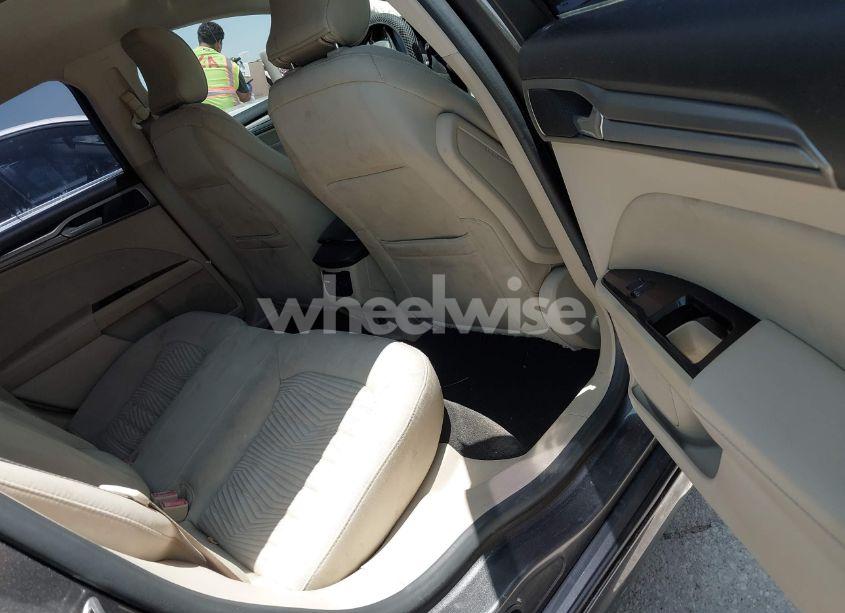 Photo 8 of 2016 Ford Fusion SE (VIN 3FA6P0HD1GR140166)