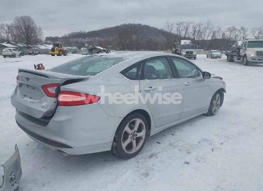 Photo 4 of 2016 Ford Fusion SE (VIN 3FA6P0HD1GR149434)