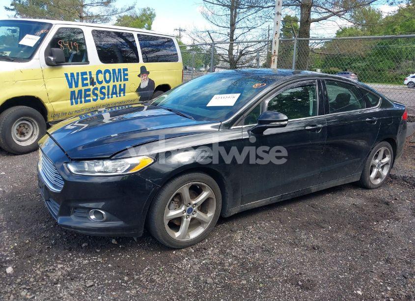 Photo 2 of 2016 Ford Fusion SE (VIN 3FA6P0HD1GR236590)