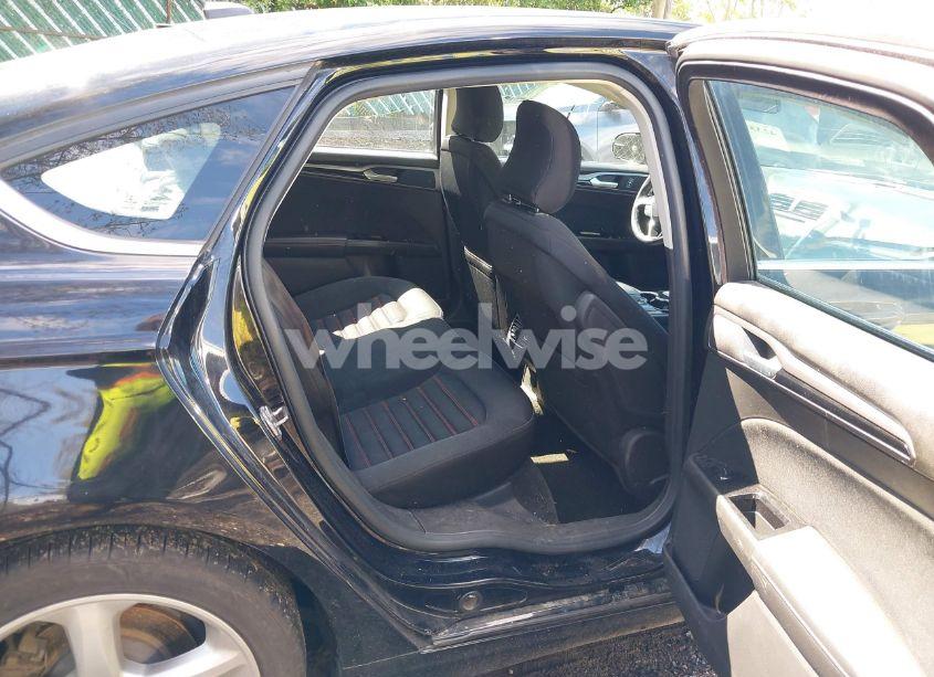 Photo 8 of 2016 Ford Fusion SE (VIN 3FA6P0HD1GR236590)