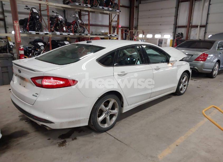 Photo 4 of 2016 Ford Fusion SE (VIN 3FA6P0HD1GR245435)