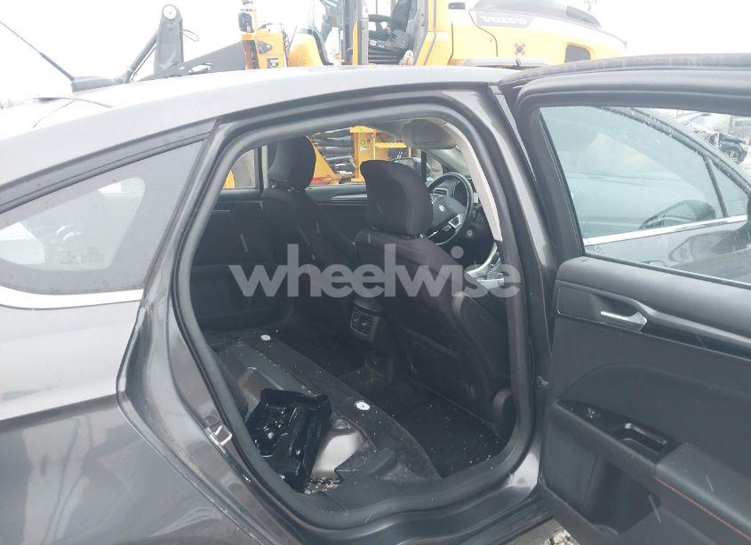 Photo 8 of 2016 Ford Fusion SE (VIN 3FA6P0HD1GR336155)