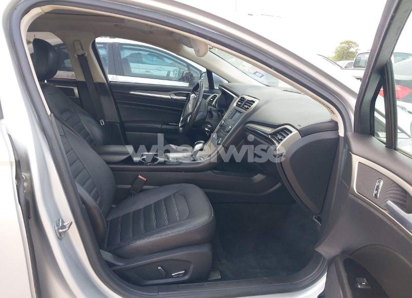 Photo 5 of 2016 Ford Fusion SE (VIN 3FA6P0HD1GR344711)