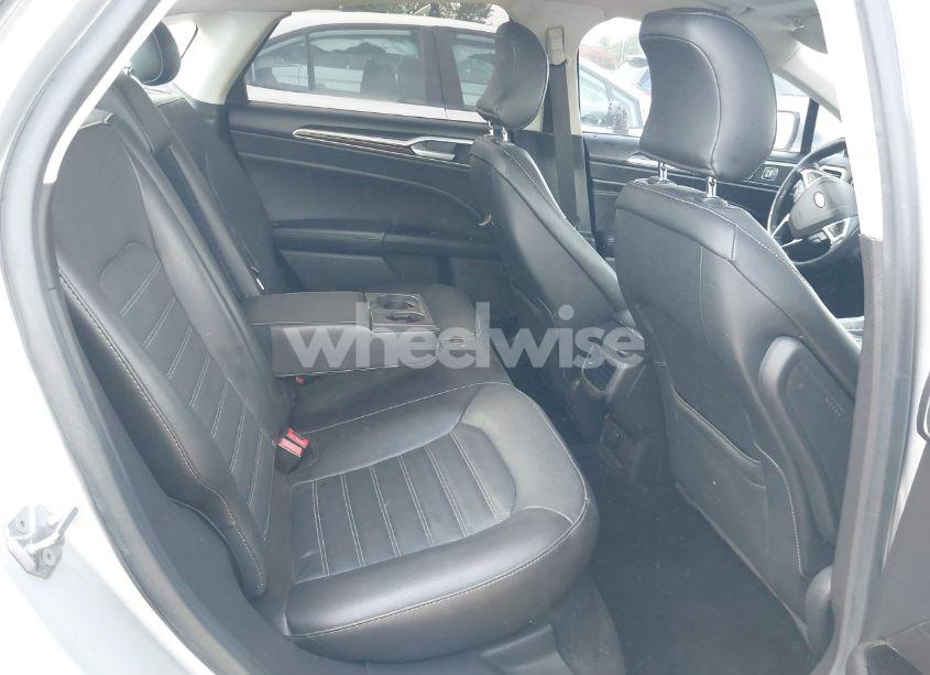 Photo 8 of 2016 Ford Fusion SE (VIN 3FA6P0HD1GR344711)