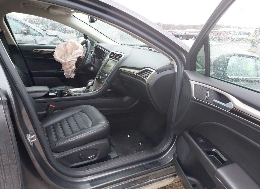 Photo 5 of 2016 Ford Fusion SE (VIN 3FA6P0HD1GR380642)