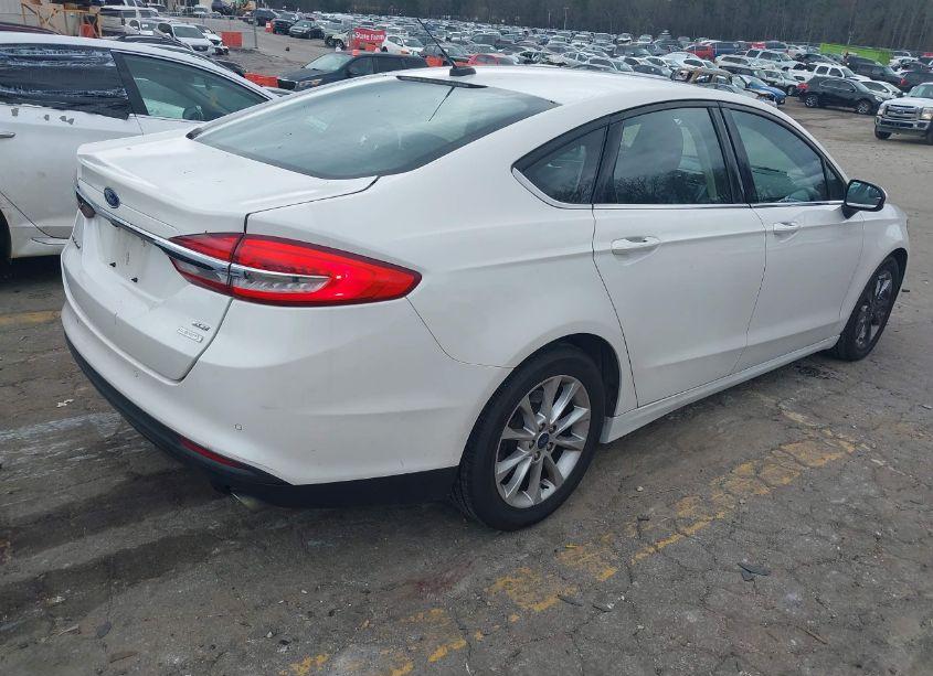 Photo 4 of 2017 Ford Fusion SE (VIN 3FA6P0HD1HR107198)