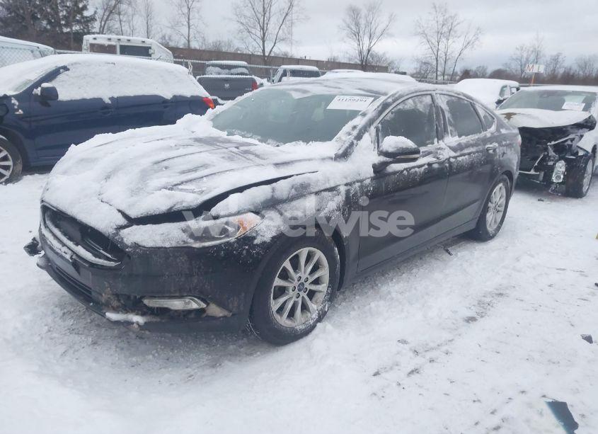 Photo 2 of 2017 Ford Fusion SE (VIN 3FA6P0HD1HR115642)