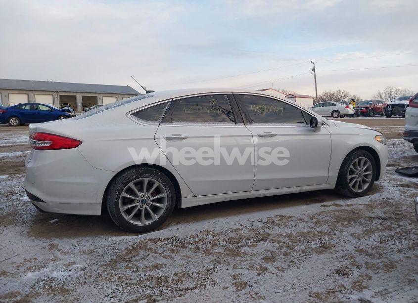 Photo 13 of 2017 Ford Fusion SE (VIN 3FA6P0HD1HR123448)
