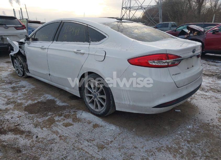 Photo 3 of 2017 Ford Fusion SE (VIN 3FA6P0HD1HR123448)