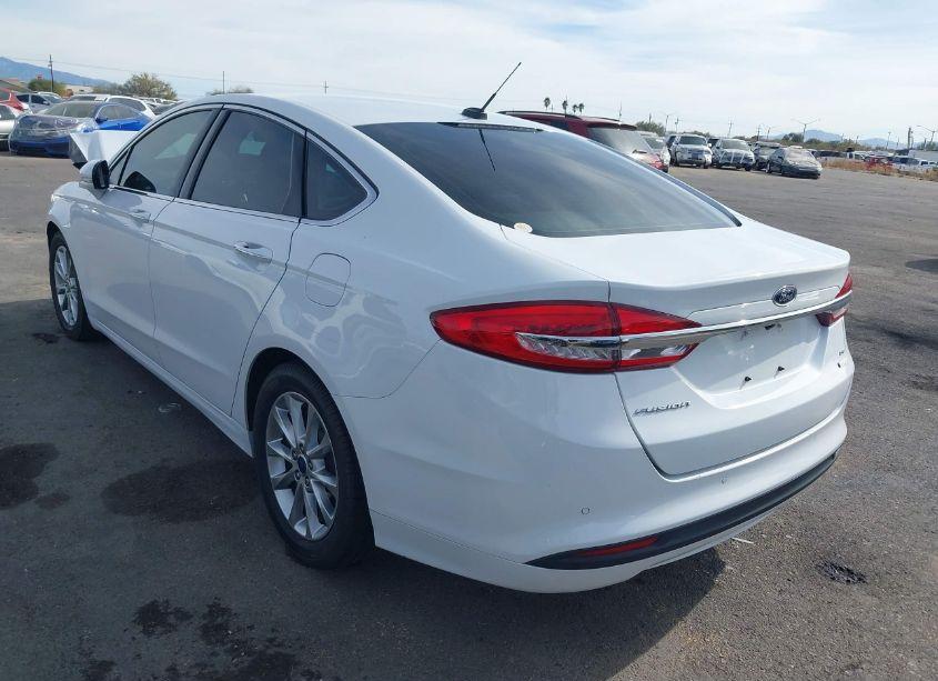 Photo 3 of 2017 Ford Fusion SE (VIN 3FA6P0HD1HR167787)