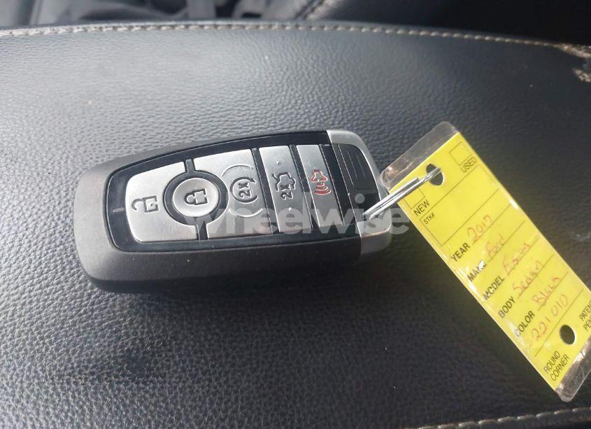 Photo 11 of 2017 Ford Fusion SE (VIN 3FA6P0HD1HR221010)