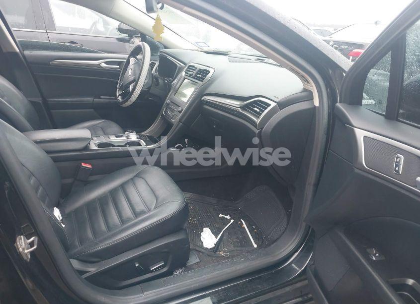 Photo 5 of 2017 Ford Fusion SE (VIN 3FA6P0HD1HR221010)