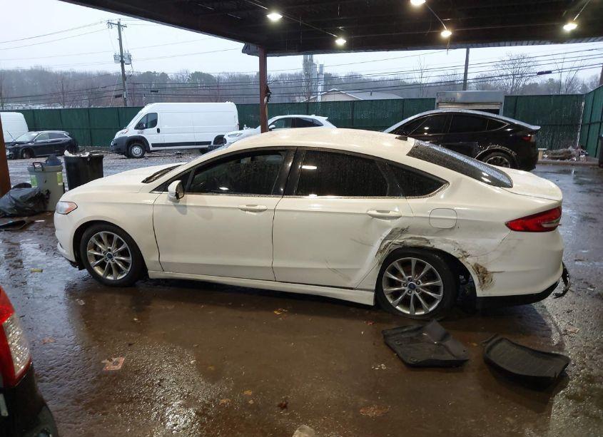 Photo 13 of 2017 Ford Fusion SE (VIN 3FA6P0HD1HR241161)