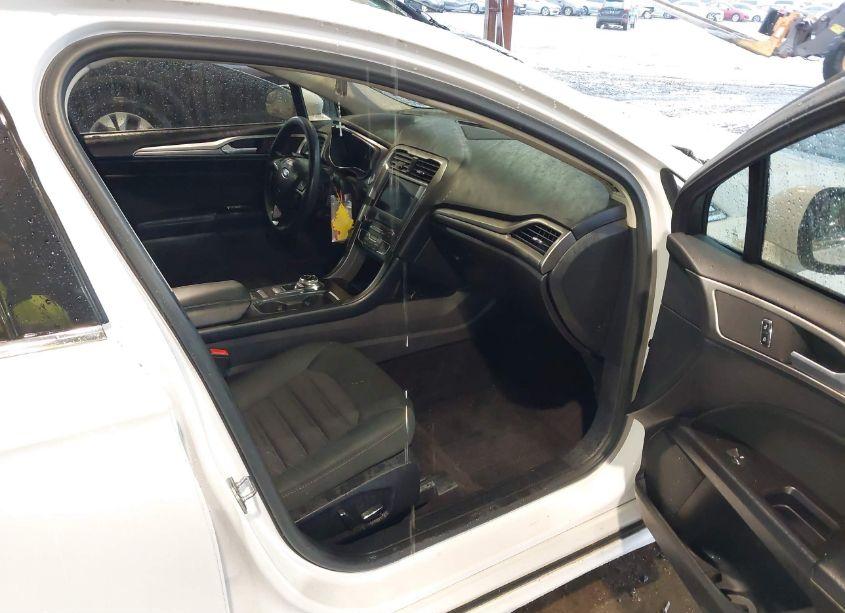 Photo 5 of 2017 Ford Fusion SE (VIN 3FA6P0HD1HR241161)