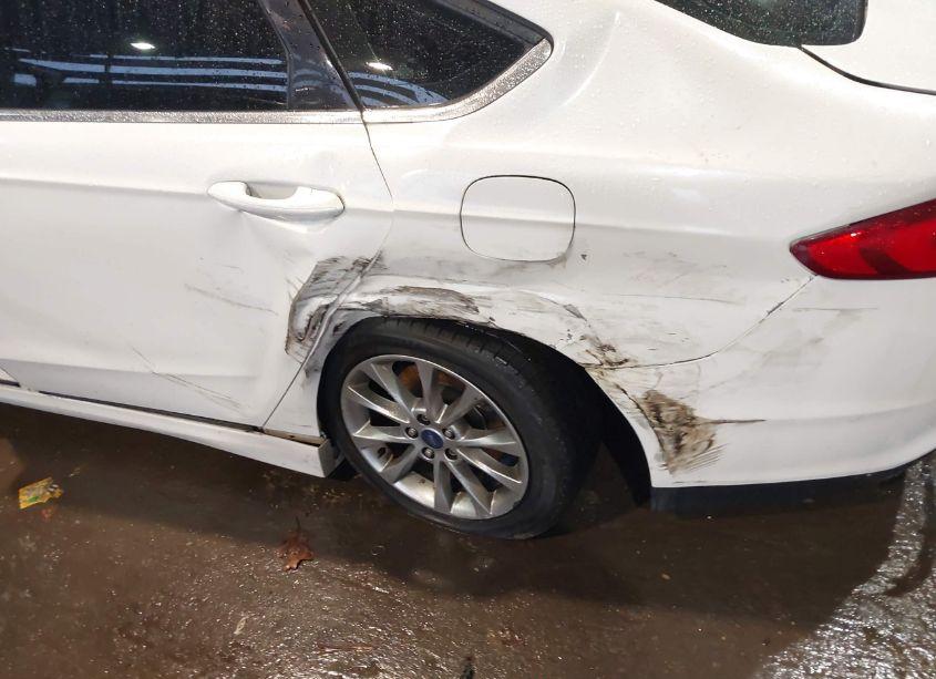 Photo 6 of 2017 Ford Fusion SE (VIN 3FA6P0HD1HR241161)