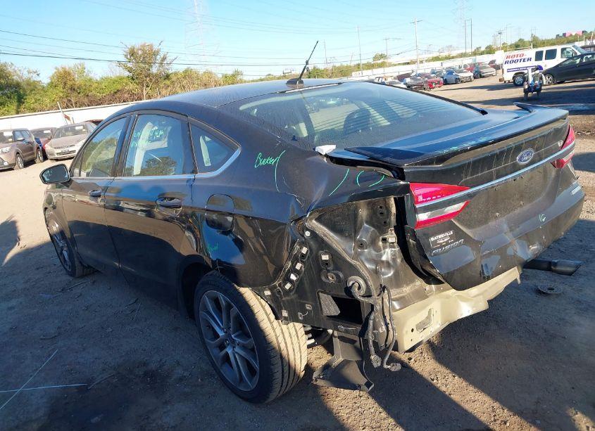 Photo 3 of 2017 Ford Fusion SE (VIN 3FA6P0HD1HR241175)