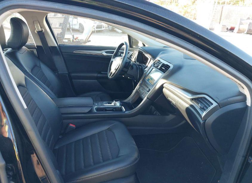 Photo 5 of 2017 Ford Fusion SE (VIN 3FA6P0HD1HR241175)