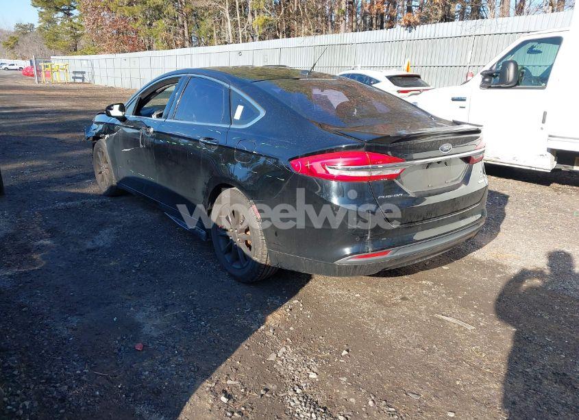 Photo 3 of 2017 Ford Fusion SE (VIN 3FA6P0HD1HR257831)