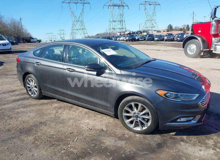 2017 Ford Fusion SE (VIN 3FA6P0HD1HR268456) main photo