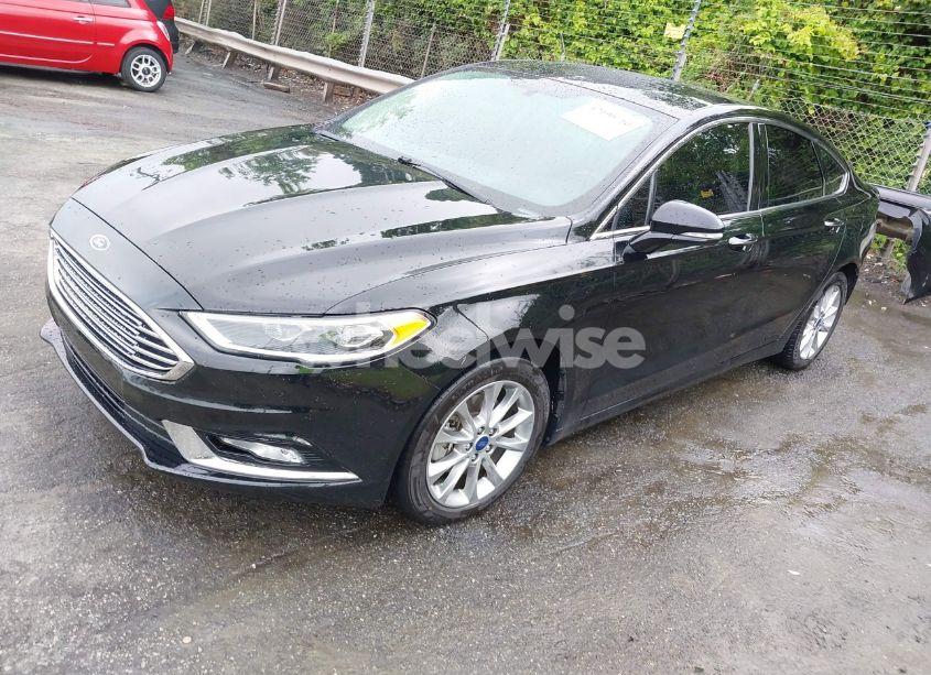 Photo 2 of 2017 Ford Fusion SE (VIN 3FA6P0HD1HR292109)
