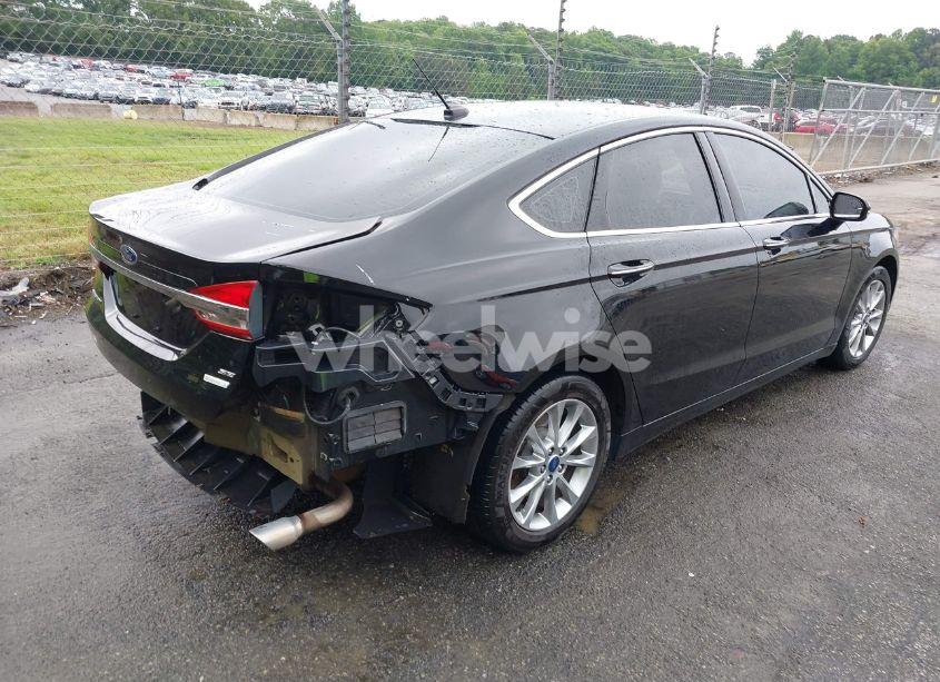 Photo 4 of 2017 Ford Fusion SE (VIN 3FA6P0HD1HR292109)