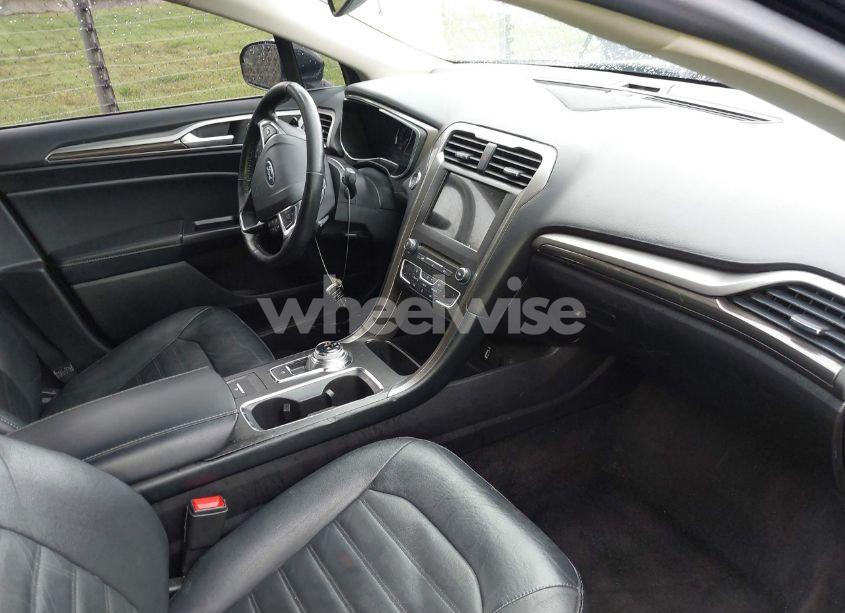 Photo 5 of 2017 Ford Fusion SE (VIN 3FA6P0HD1HR292109)