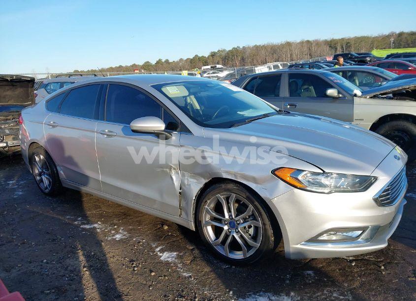 Photo 13 of 2017 Ford Fusion SE (VIN 3FA6P0HD1HR298153)